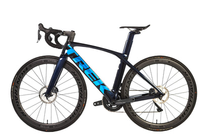 Trek Madone SL 7 Disc Shimano Ultegra Di2 Road Bike 2023, Size 52cm