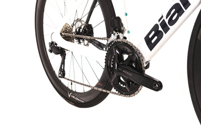 Bianchi Oltre Shimano 105 Di2 Disc Road Bike 2023, Size 53cm