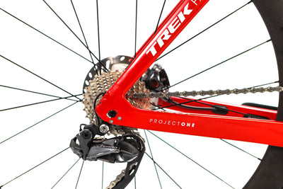 Trek Madone SLR 7 Shimano Ultegra Di2 Disc Road Bike 2021, Size 56cm