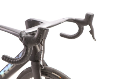 Trek Madone SLR 9 Gen 7 Sram Red eTap AXS Disc Road Bike 2023, Size 56cm