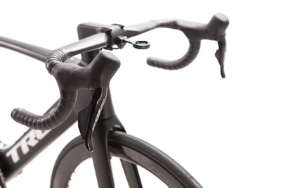 Trek Madone SL6 Gen 7 Shimano 105 Di2 Disc Road Bike 2024, Size 54cm