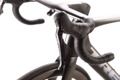 Trek Madone SLR Gen 7 Shimano Ultegra Di2 Disc Road Bike 2023, Size 58cm