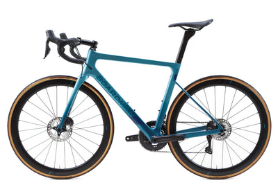 Boardman SLR 9.6 Shimano Ultegra Di2 Disc Road Bike 2023, Size Medium
