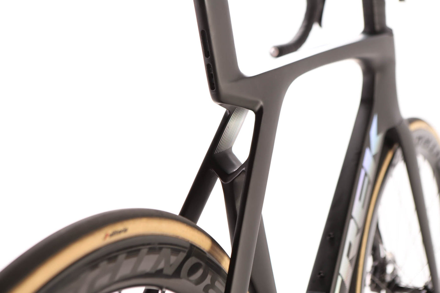 Trek Madone SLR 9 Gen 7 Shimano Dura-Ace Di2 Disc Road Bike 2024, Size 58cm