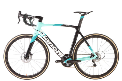 Bianchi Oltre XR4 Campagnolo Chorus Disc Road Bike 2022, Size 59cm