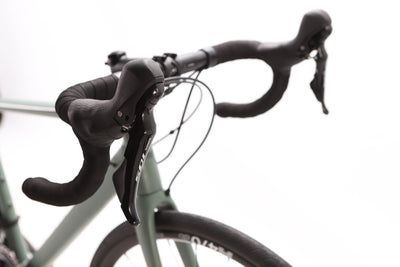 Cannondale Synapse 1 Shimano 105 Disc Road Bike 2023, Size 54cm
