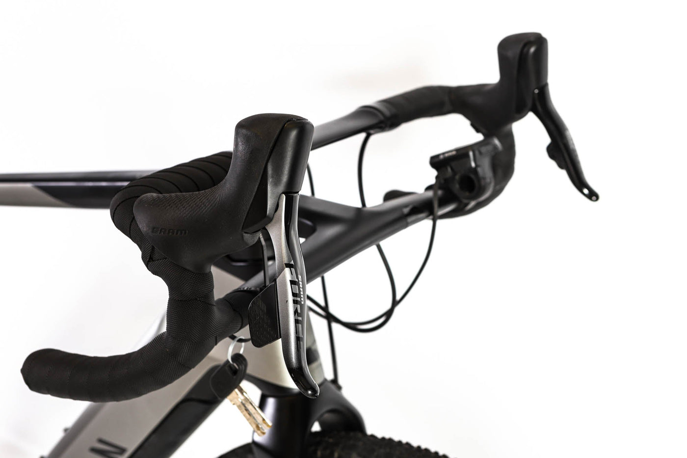 Canyon Grail:On CF 8 Disc Sram Force AXS Electric Gravel Bike 2020, Size Medium