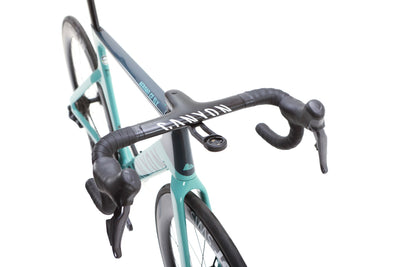 Canyon Aeroad CF SLX 8 Shimano Ultegra Di2 Disc Road Bike 2023, Size Medium