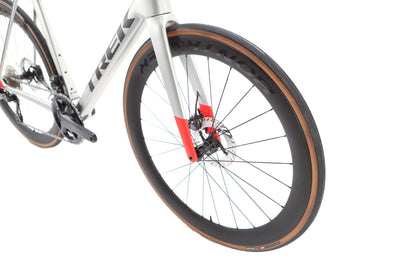 Trek Madone SL 7 Gen 8 Shimano Ultegra Di2 Disc Road Bike 2025, Size XL