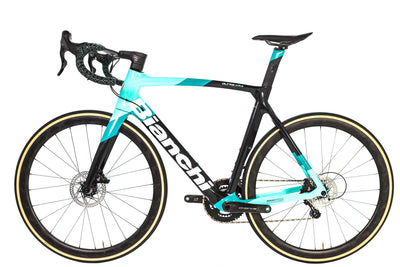 Bianchi Oltre XR4 Campagnolo Chorus Disc Road Bike 2022, Size 59cm