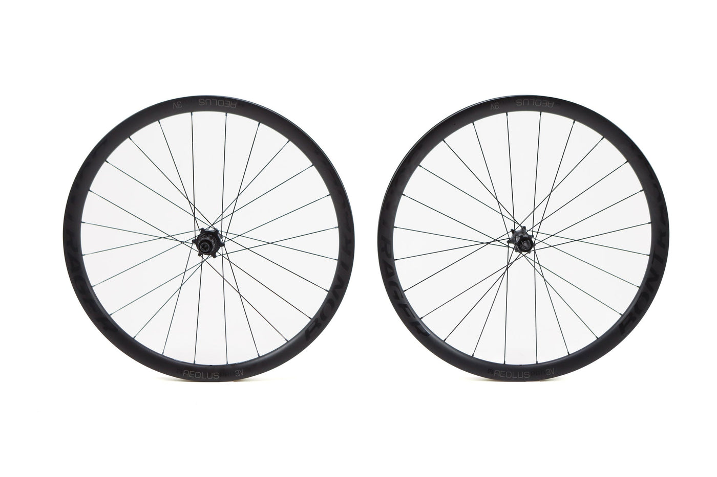Bontrager Aeolus Pro 3V Carbon Disc Wheelset, Shimano Freehub