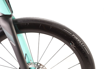 Bianchi Oltre Pro Shimano Ultegra Di2 Disc Road Bike 2023, Size 57cm