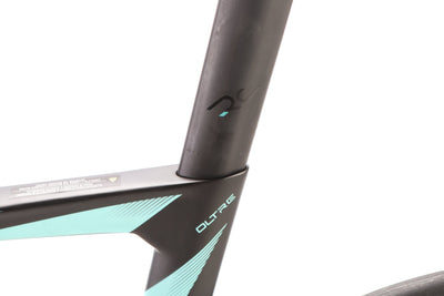 Bianchi Oltre Pro Shimano Ultegra Di2 Disc Road Bike 2023, Size 57cm