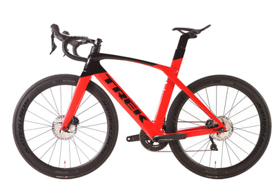 Trek Madone SL 6 Gen 6 Shimano Ultegra Disc Road Bike 2021, Size 54cm
