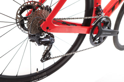 Trek Madone SL 6 Gen 6 Shimano Ultegra Disc Road Bike 2021, Size 58cm