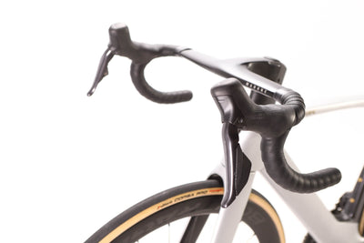 Trek Madone SLR 7 Gen 7 Shimano Ultegra Di2 Disc Road Bike 2023, Size 52cm