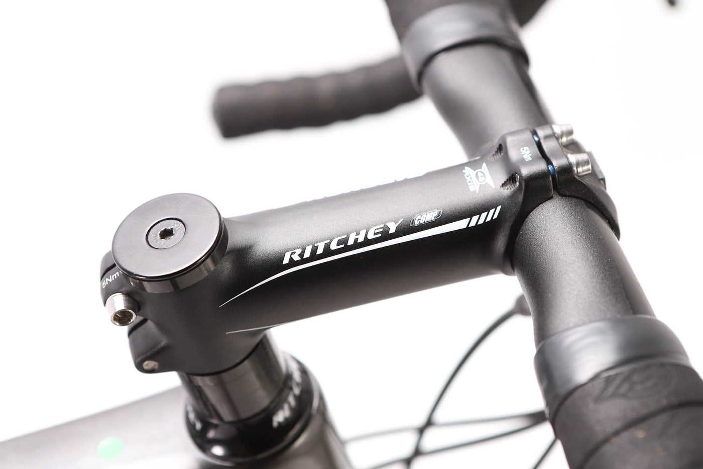 Vitus Vitesse Evo Shimano 105 Disc Road Bike 2020, Size Medium