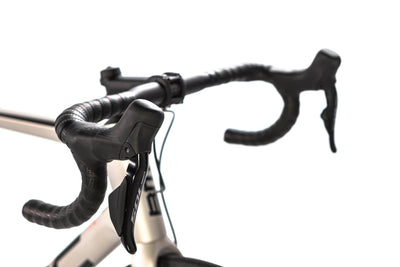 BMC Roadmachine SLR 5 Shimano 105 Di2 Disc Road Bike 2023, Size 58cm
