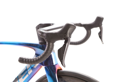 Trek Madone SLR 7 Gen 7 Shimano Ultegra Di2 Disc Road Bike 2024, Size 54cm