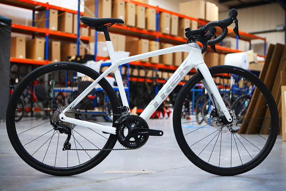 Trek Domane SL5 Disc Shimano 105 Road Bike 2022, Size 52cm